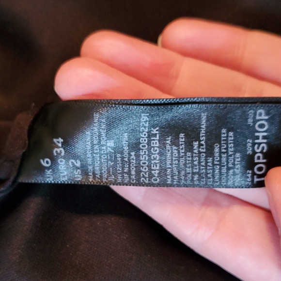 TOPSHOP sleeveless black crop top - Picture 7 of 8